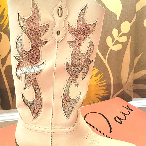 NWOT Lucah Cowboy Boots, Created for Macy's - Picture 2 of 3